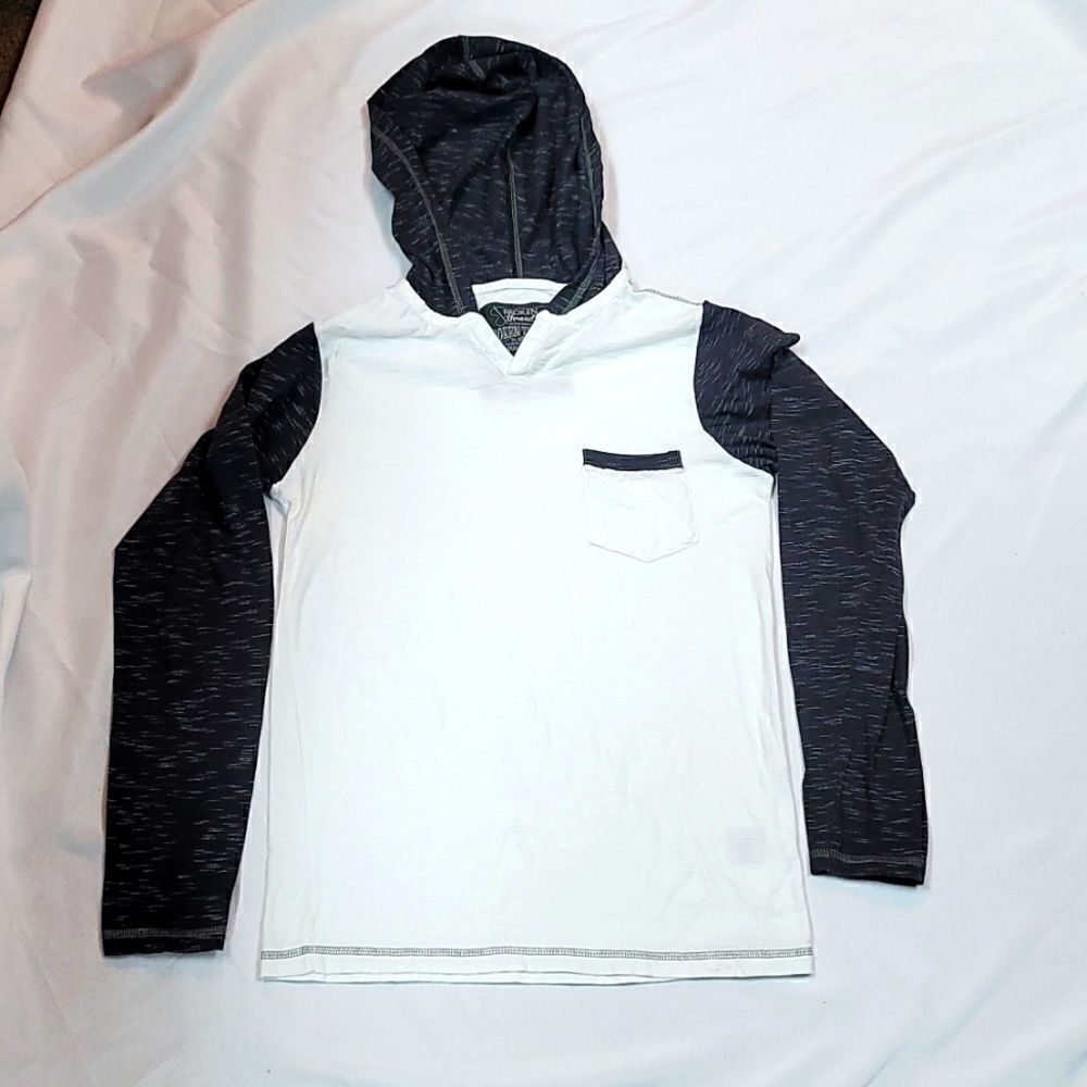 Very Nice Hooded Teeshirt By Broken Threads